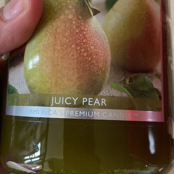 Goose creek juicy pear 24oz two flame candle - Picture 5 of 6